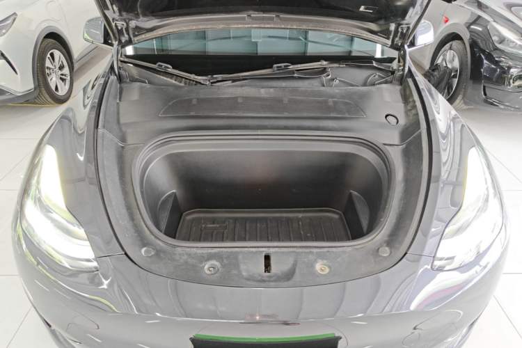 Used Tesla Model Y 2024 Rear-Wheel-Drive Version Engine Bay