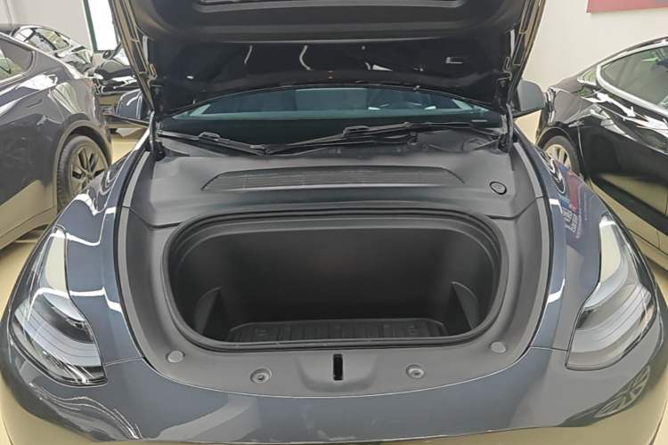 Used Tesla Model Y 2024 Rear-Wheel-Drive Version Engine Bay