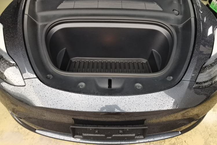 Used Tesla Model Y 2024 Rear-Wheel-Drive Version Engine Bay