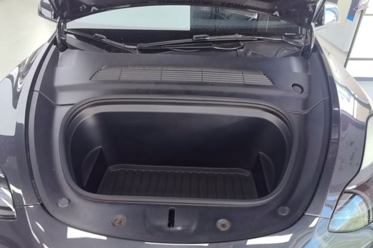 Used Tesla Model Y 2024 Rear-Wheel-Drive Version Engine Bay