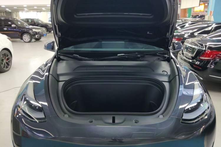 Used Tesla Model Y 2024 Rear-Wheel-Drive Version Engine Bay