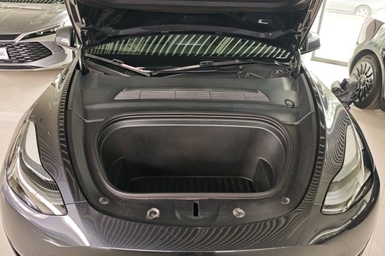 Used Tesla Model Y 2024 Rear-Wheel-Drive Version Engine Bay