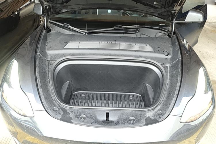 Used Tesla Model Y 2024 Rear-Wheel-Drive Version Engine Bay
