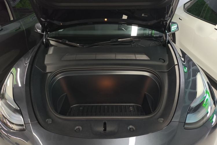 Used Tesla Model Y 2024 Rear-Wheel-Drive Version Engine Bay