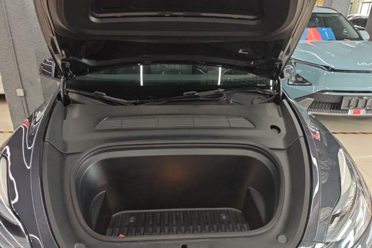 Used Tesla Model Y 2024 Rear-Wheel-Drive Version Engine Bay