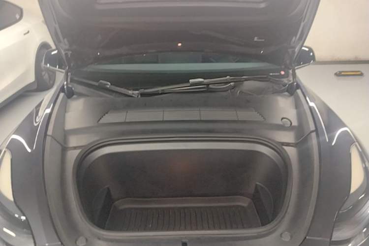 Used Tesla Model Y 2024 Rear-Wheel-Drive Version Engine Bay