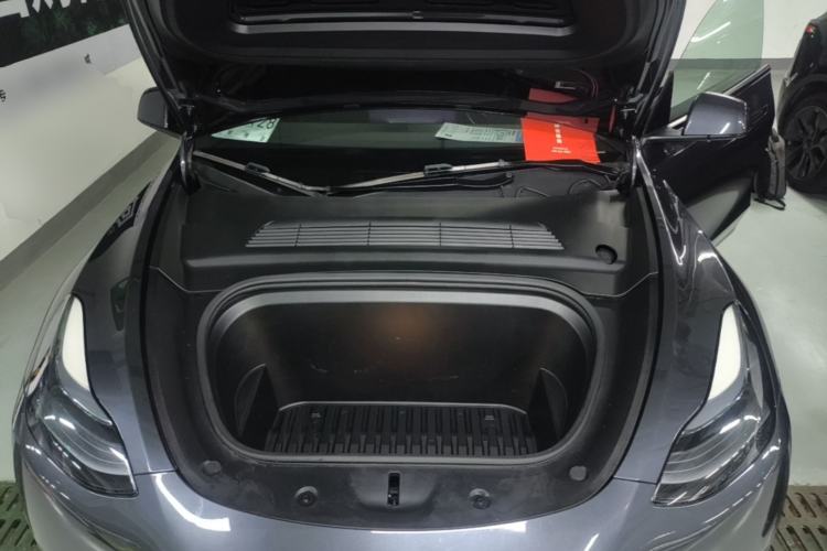 Used Tesla Model Y 2024 Rear-Wheel-Drive Version Engine Bay