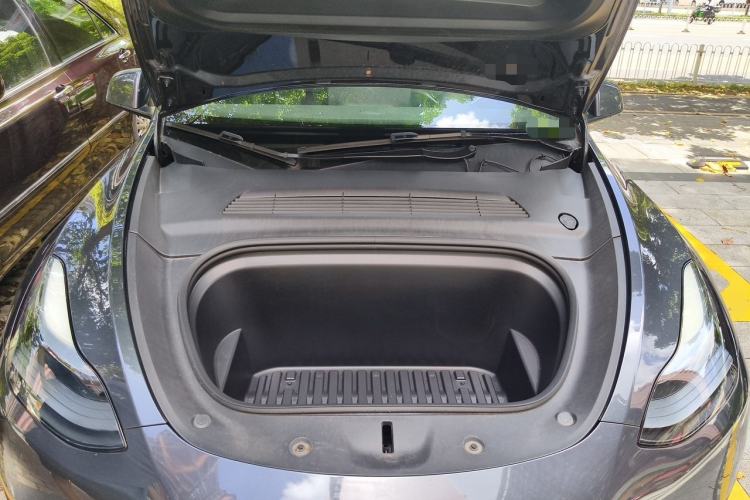 Used Tesla Model Y 2024 Rear-Wheel-Drive Version Engine Bay