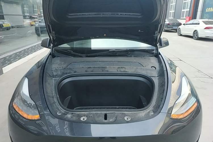 Used Tesla Model Y 2024 Rear-Wheel-Drive Version Engine Bay