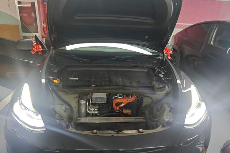 Used Tesla Model Y 2024 Rear-Wheel-Drive Version Engine Bay