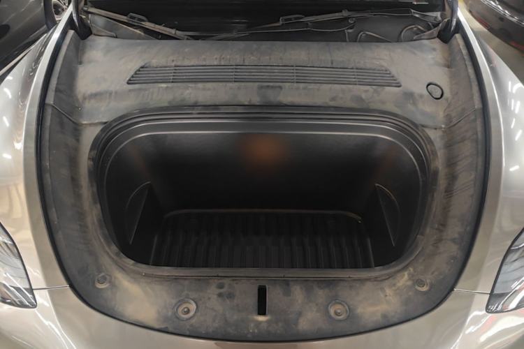 Used Tesla Model Y 2024 Rear-Wheel-Drive Version Engine Bay