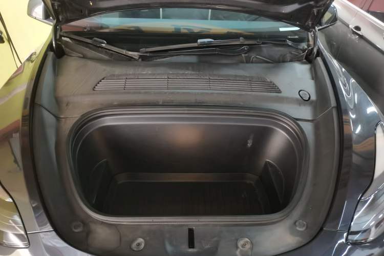 Used Tesla Model Y 2024 Rear-Wheel-Drive Version Engine Bay