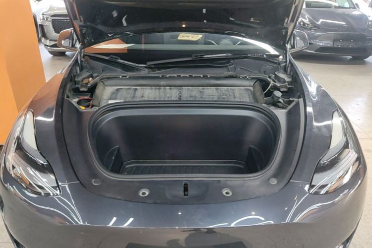 Used Tesla Model Y 2024 Rear-Wheel-Drive Version Engine Bay
