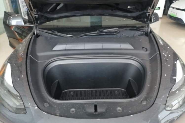 Used Tesla Model Y 2024 Rear-Wheel-Drive Version Engine Bay