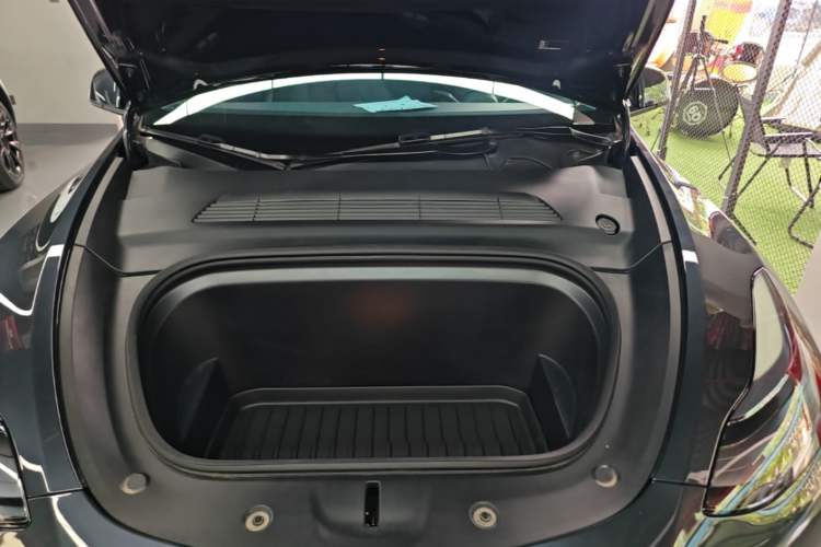 Used Tesla Model Y 2024 Rear-Wheel-Drive Version Engine Bay