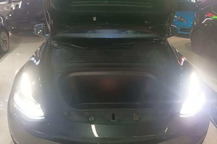 Used Tesla Model Y 2024 Rear-Wheel-Drive Version Engine Bay