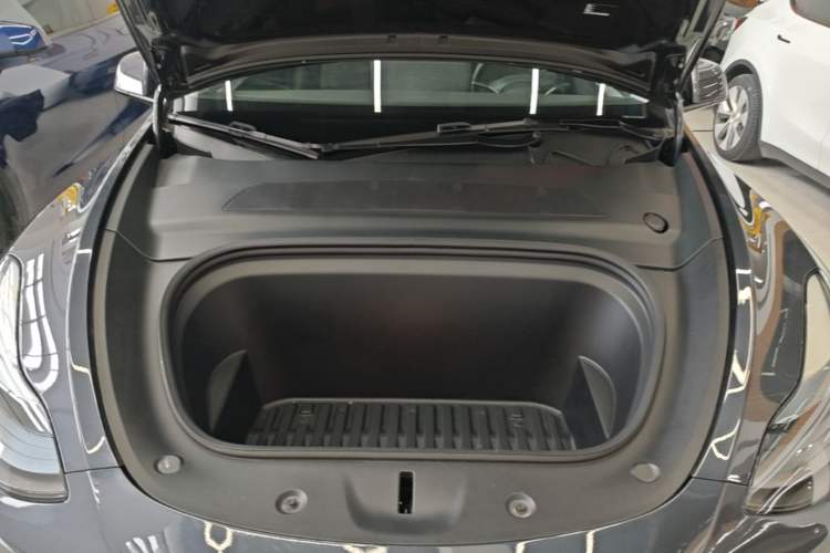 Used Tesla Model Y 2024 Rear-Wheel-Drive Version Engine Bay