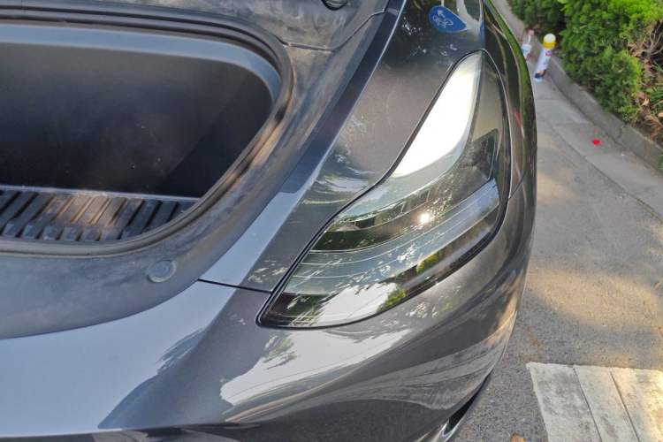 Used Tesla Model Y 2024 Rear-Wheel-Drive Version Engine Bay Left