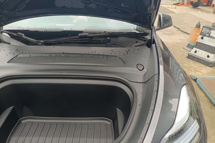 Used Tesla Model Y 2024 Rear-Wheel-Drive Version Engine Bay Left