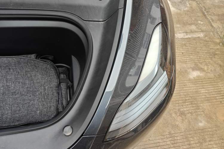 Used Tesla Model Y 2024 Rear-Wheel-Drive Version Engine Bay Left