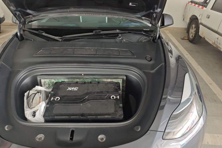 Used Tesla Model Y 2024 Rear-Wheel-Drive Version Engine Bay Left