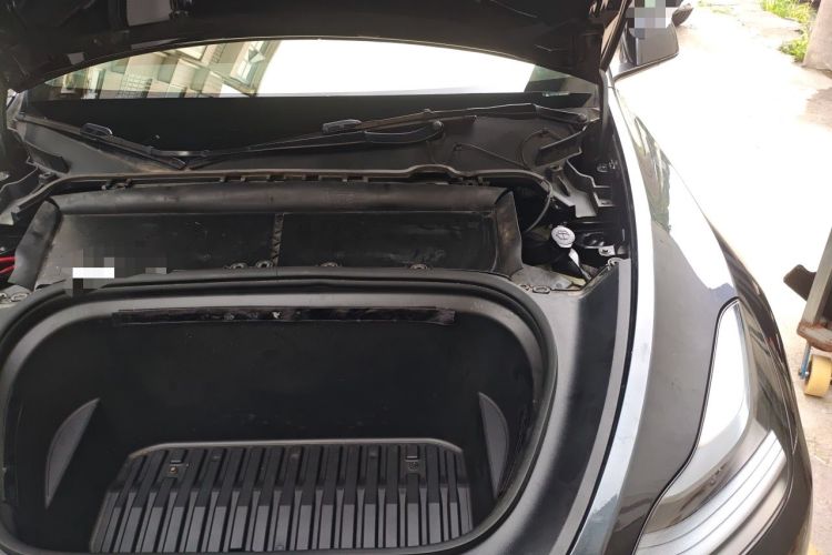 Used Tesla Model Y 2024 Rear-Wheel-Drive Version Engine Bay Left