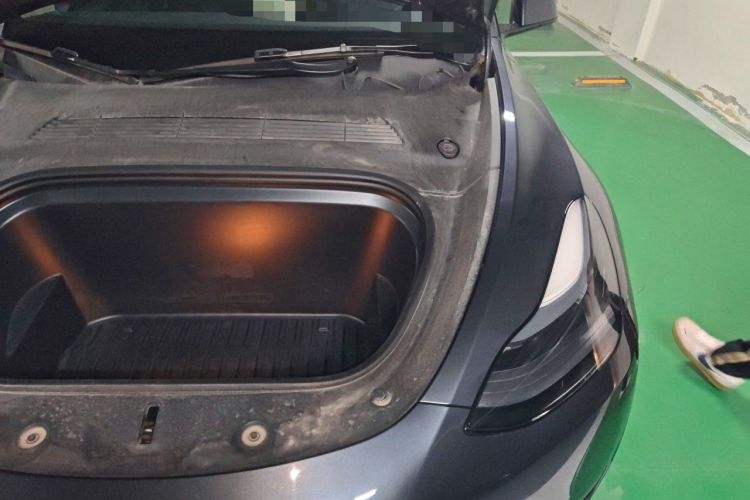 Used Tesla Model Y 2024 Rear-Wheel-Drive Version Engine Bay Left