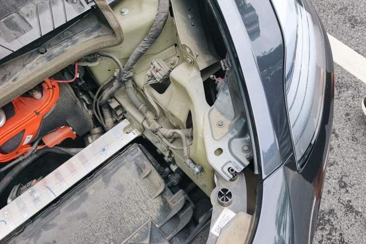 Used Tesla Model Y 2024 Rear-Wheel-Drive Version Engine Bay Left
