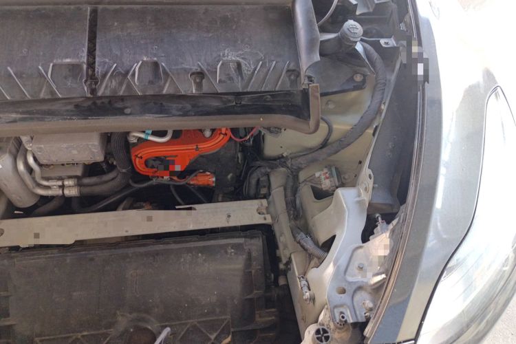Used Tesla Model Y 2024 Rear-Wheel-Drive Version Engine Bay Left