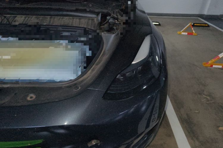 Used Tesla Model Y 2024 Rear-Wheel-Drive Version Engine Bay Left
