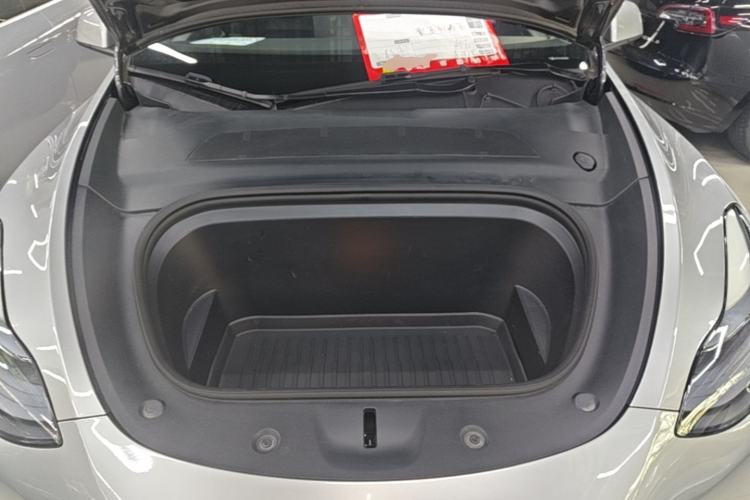Used Tesla Model Y 2024 Rear-Wheel-Drive Version Engine Bay