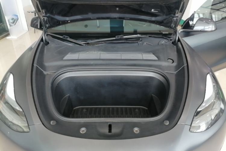 Used Tesla Model Y 2024 Rear-Wheel-Drive Version Engine Bay