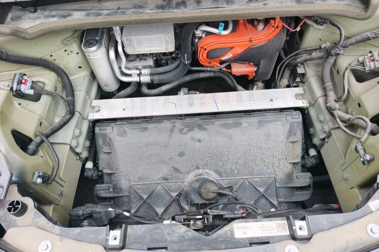 Used Tesla Model Y 2024 Rear-Wheel-Drive Version Engine Bay
