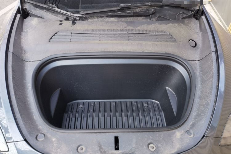 Used Tesla Model Y 2024 Rear-Wheel-Drive Version Engine Bay