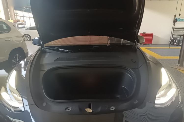 Used Tesla Model Y 2024 Rear-Wheel-Drive Version Engine Bay