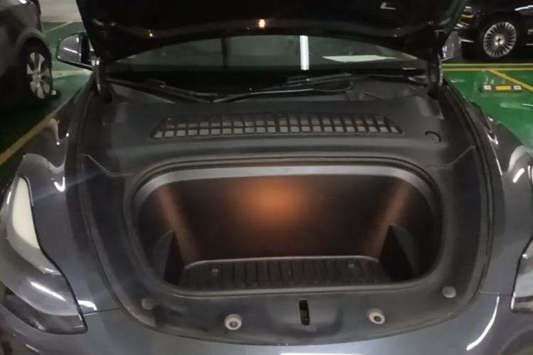 Used Tesla Model Y 2024 Rear-Wheel-Drive Version Engine Bay