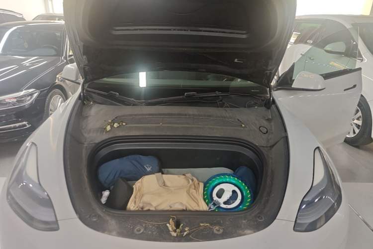 Used Tesla Model Y 2024 Rear-Wheel-Drive Version Engine Bay