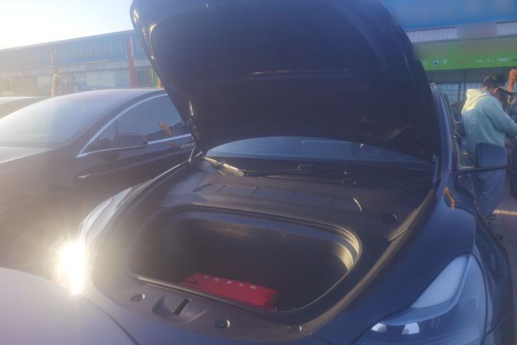 Used Tesla Model Y 2024 Rear-Wheel-Drive Version Engine Bay