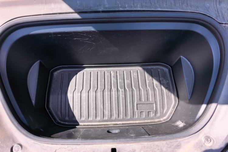 Used Tesla Model Y 2024 Rear-Wheel-Drive Version Engine Bay