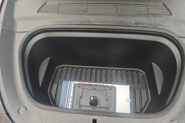 Used Tesla Model Y 2024 Rear-Wheel-Drive Version Engine Bay