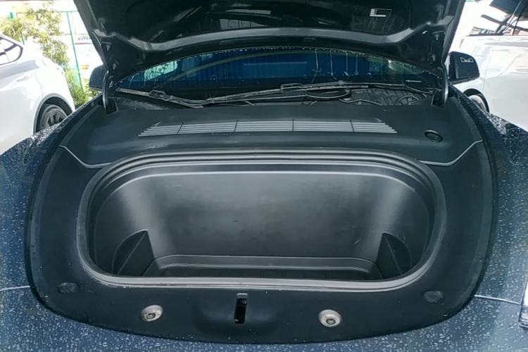 Used Tesla Model Y 2024 Rear-Wheel-Drive Version Engine Bay