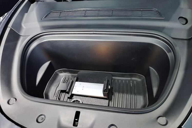 Used Tesla Model Y 2024 Rear-Wheel-Drive Version Engine Bay
