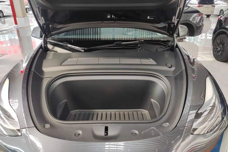 Used Tesla Model Y 2024 Rear-Wheel-Drive Version Engine Bay