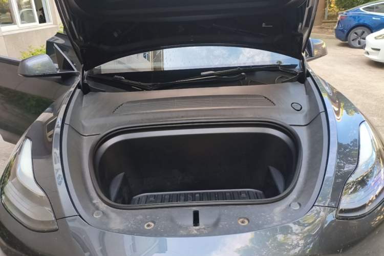 Used Tesla Model Y 2024 Rear-Wheel-Drive Version Engine Bay