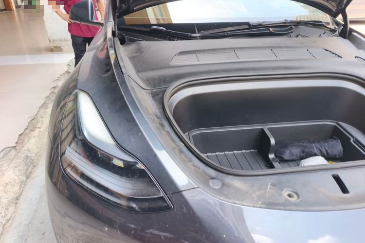 Used Tesla Model Y 2024 Rear-Wheel-Drive Version Engine Bay Right