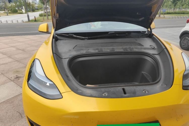 Used Tesla Model Y 2024 Rear-Wheel-Drive Version Engine Bay Right