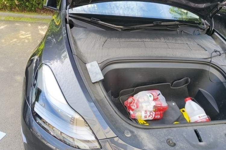 Used Tesla Model Y 2024 Rear-Wheel-Drive Version Engine Bay Right