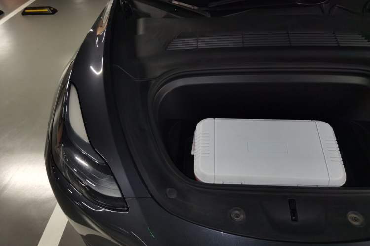 Used Tesla Model Y 2024 Rear-Wheel-Drive Version Engine Bay Right