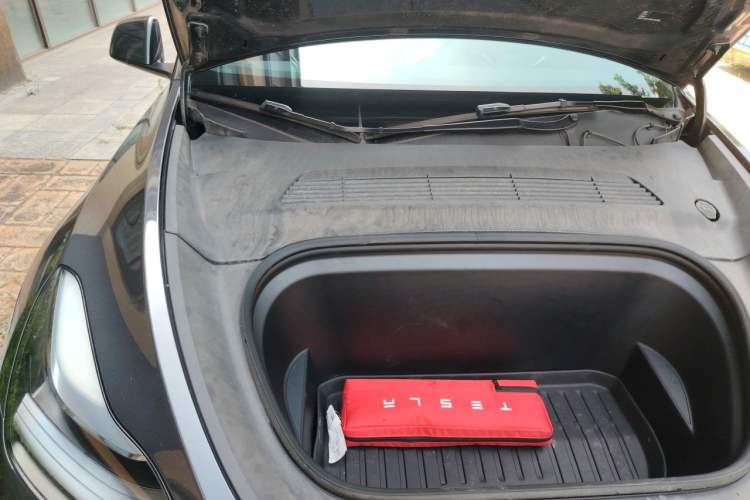 Used Tesla Model Y 2024 Rear-Wheel-Drive Version Engine Bay Right