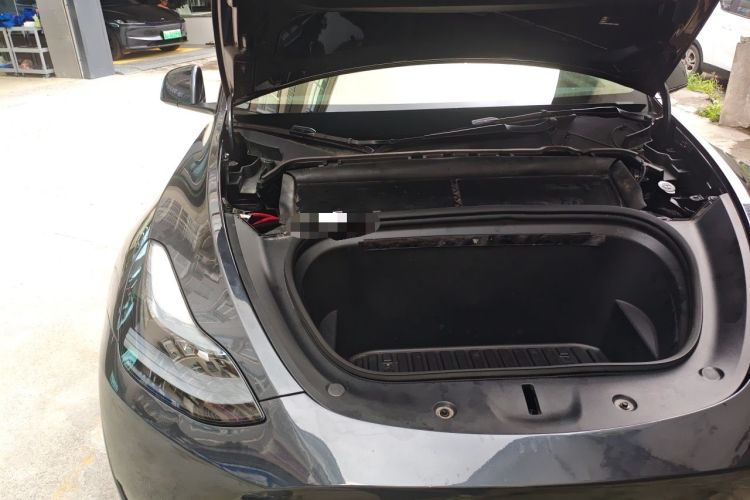 Used Tesla Model Y 2024 Rear-Wheel-Drive Version Engine Bay Right